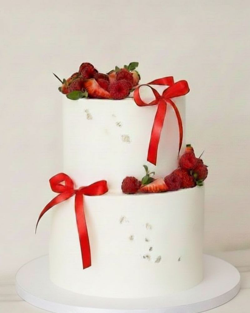 toqueyi gateau anniversaire fraises rubans